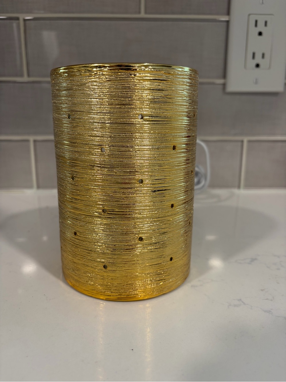 NIB Scentsy Etched Core Gold Warmer - Elegant Home Accent